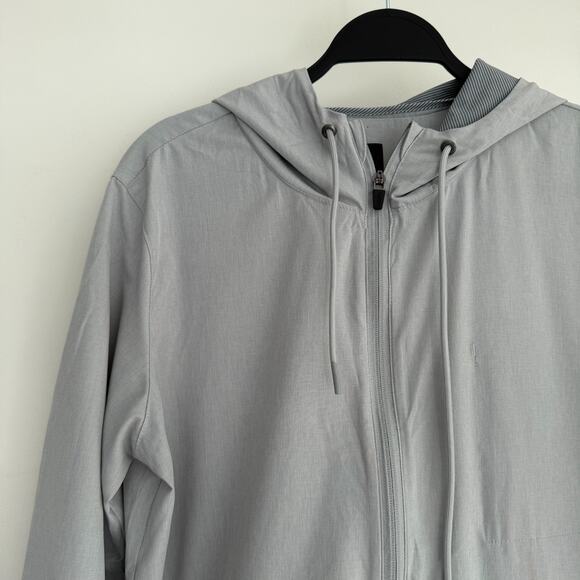 Vuori Outdoor Trainer Shell Jacket Womens Large Gray Lightweight Full Zip Hooded - Picture 2 of 11